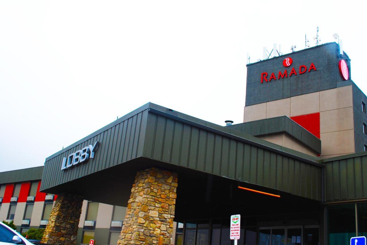 Ramada By Wyndham Edmonton Yellowhead Nw Ngoại thất bức ảnh